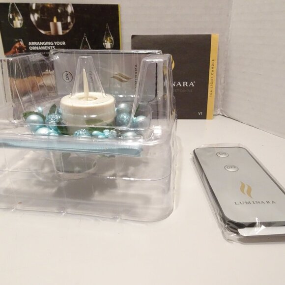 Luminara Christmas Blue Berry Real Flame Effect Candle Glass Ornament w/Remote - Picture 6 of 7